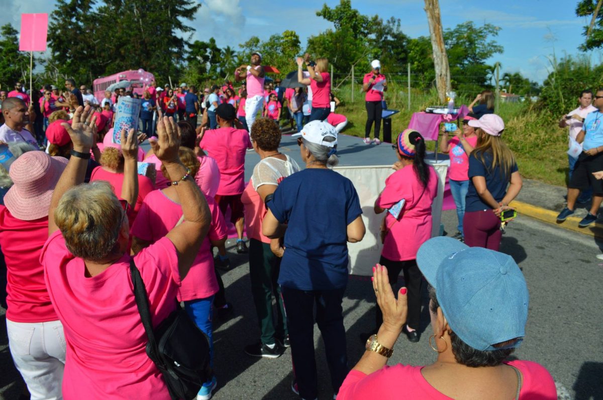 Iniciativa “Hombres Reales se Visten de Rosa”,