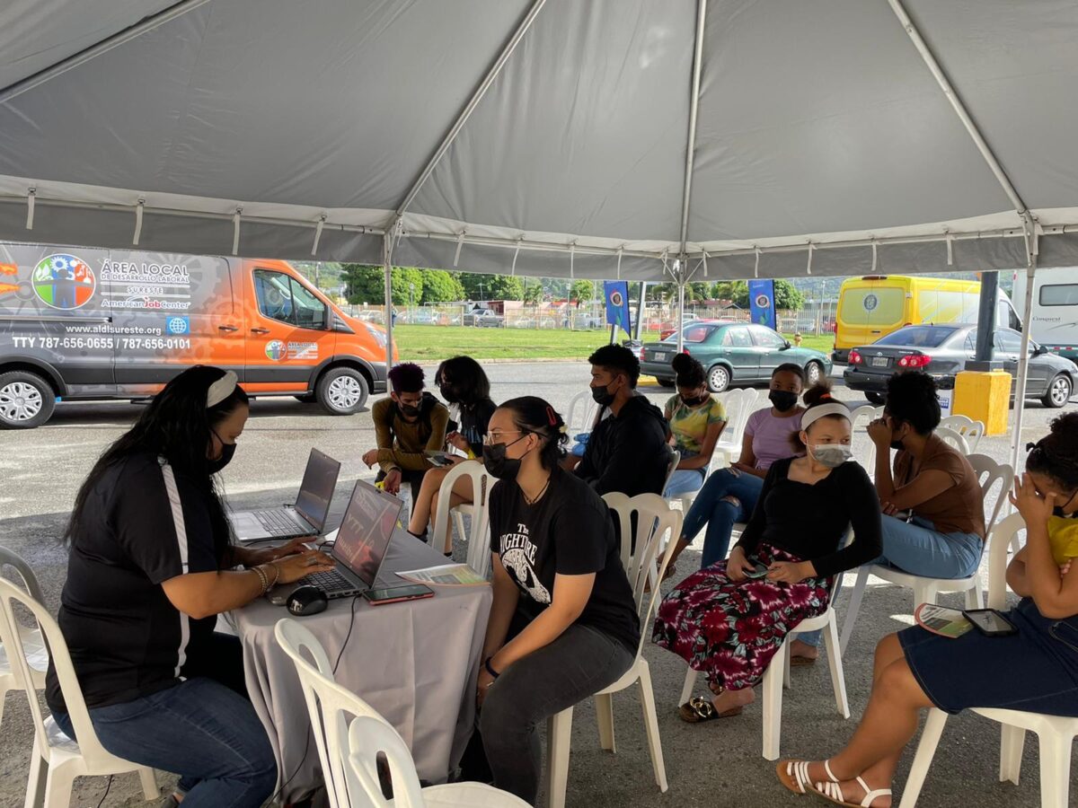 ALDLS ofrece nuevos talleres y orienta ciudadanos en Mega Feria Salud y Servicios en Maunabo (28 de junio de 2022)